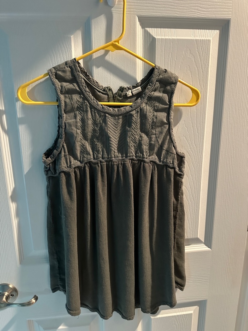 Japna Sleevelesse Textured Tank Top — navy green